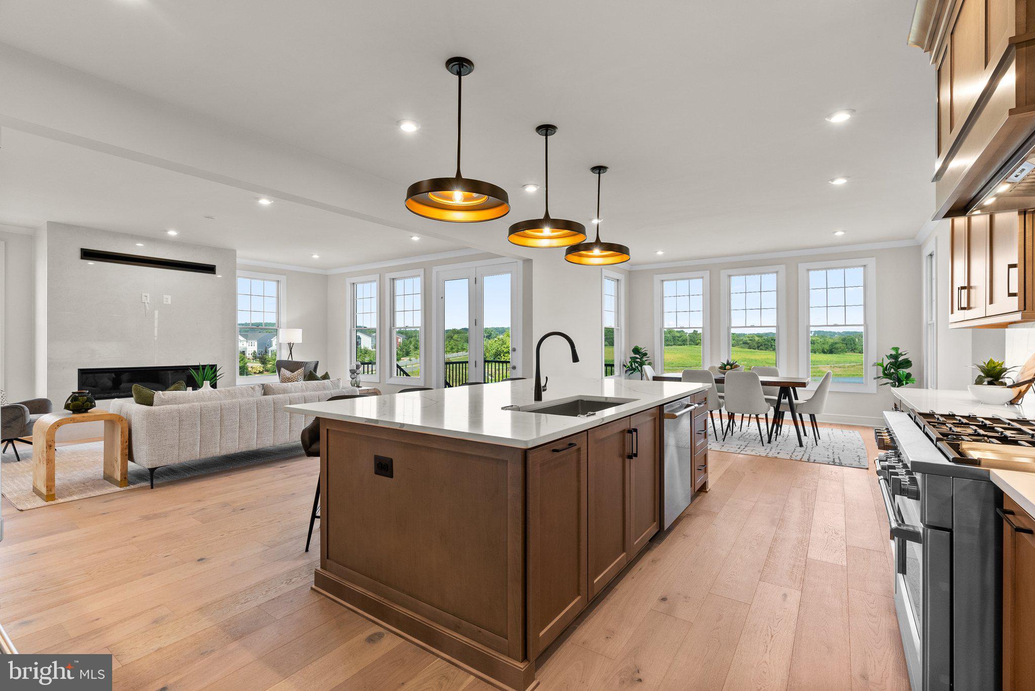 MEADOWBROOK - Residential