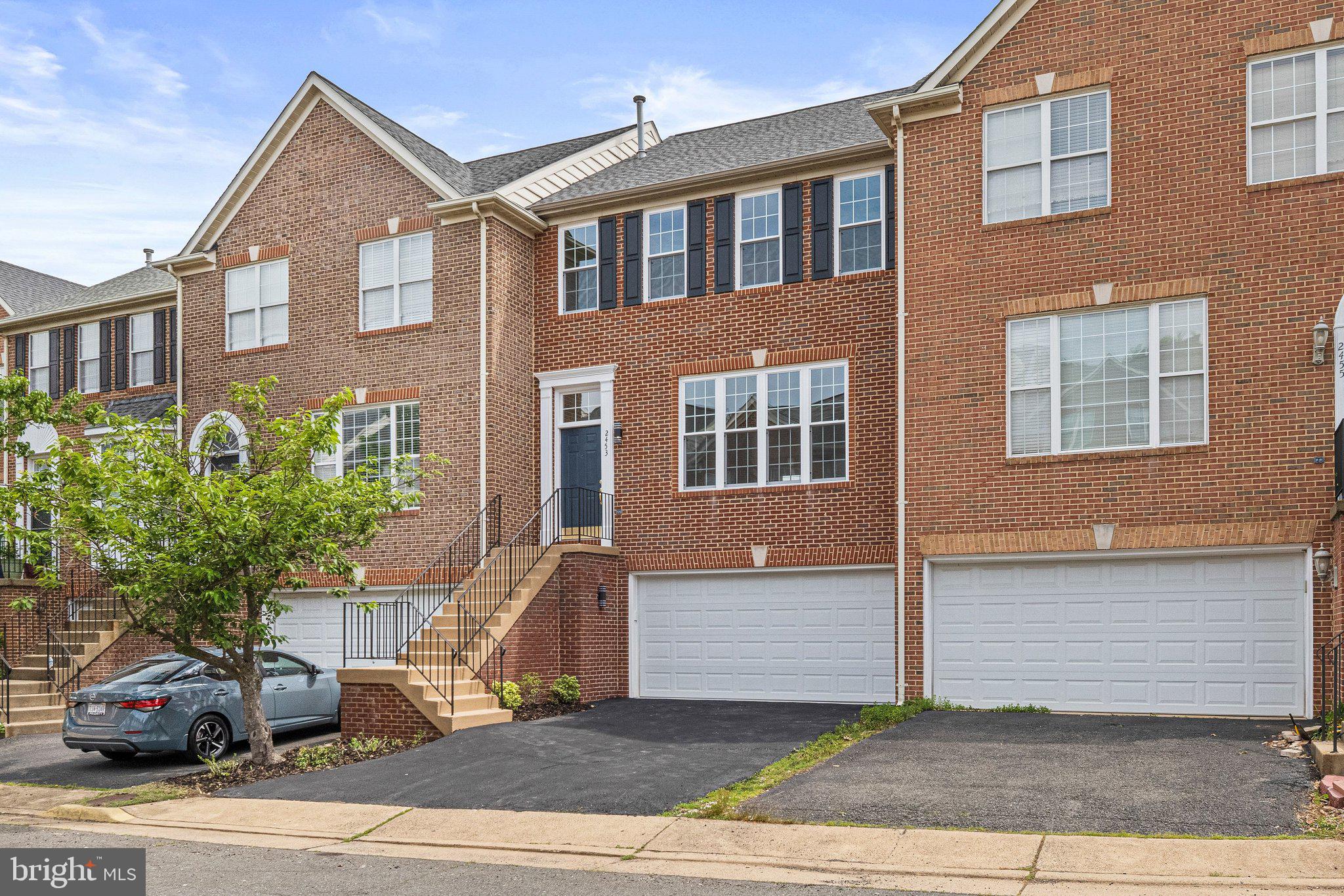 WEXFORD TOWNHOMES AT MCNAIR - Residential