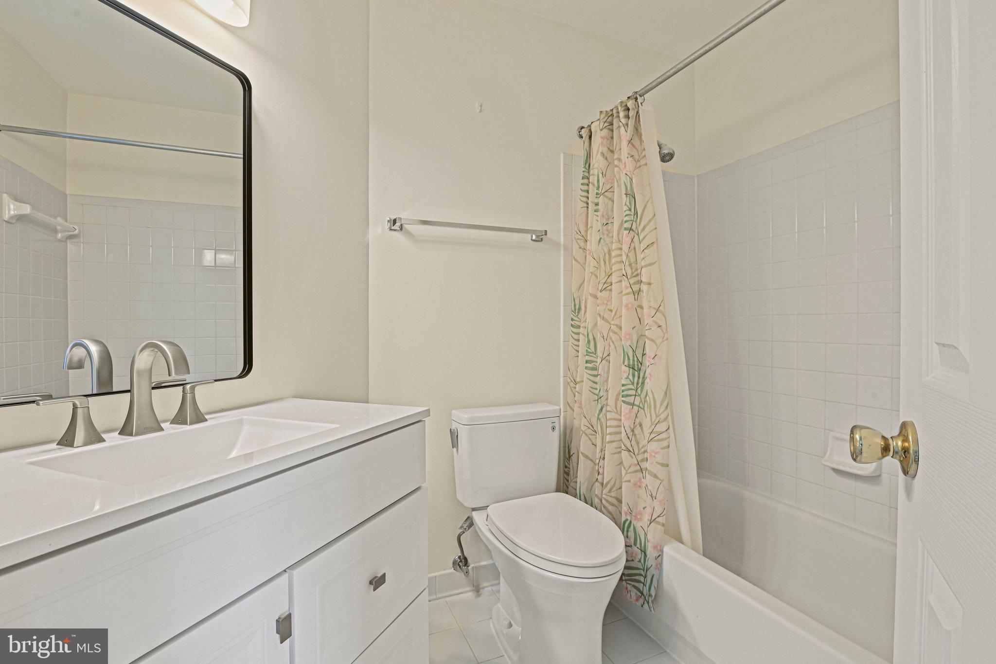 WEXFORD TOWNHOMES AT MCNAIR - Residential