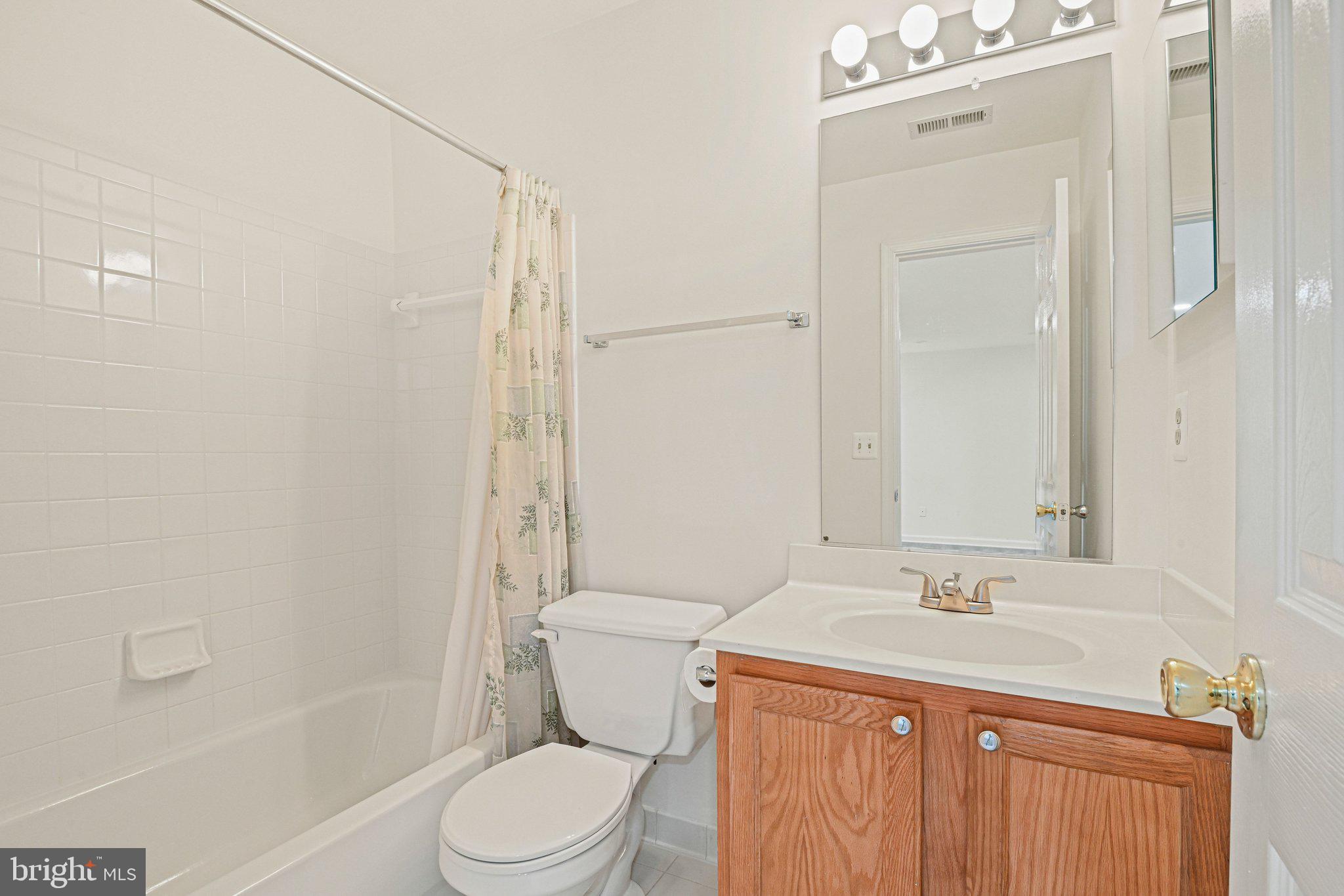 WEXFORD TOWNHOMES AT MCNAIR - Residential