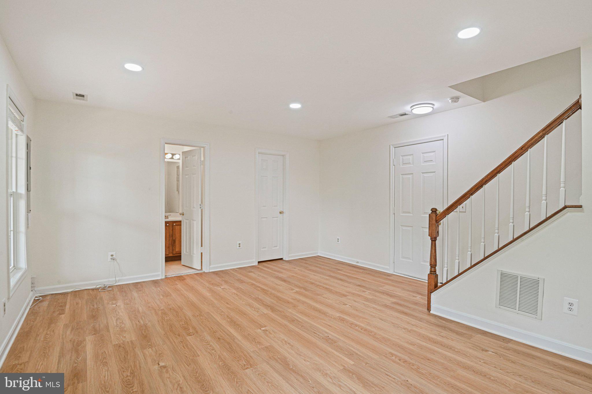 WEXFORD TOWNHOMES AT MCNAIR - Residential