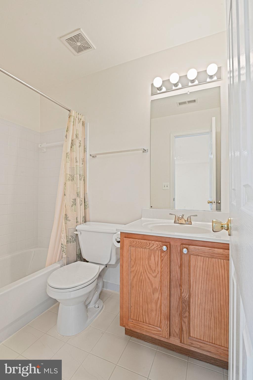 WEXFORD TOWNHOMES AT MCNAIR - Residential
