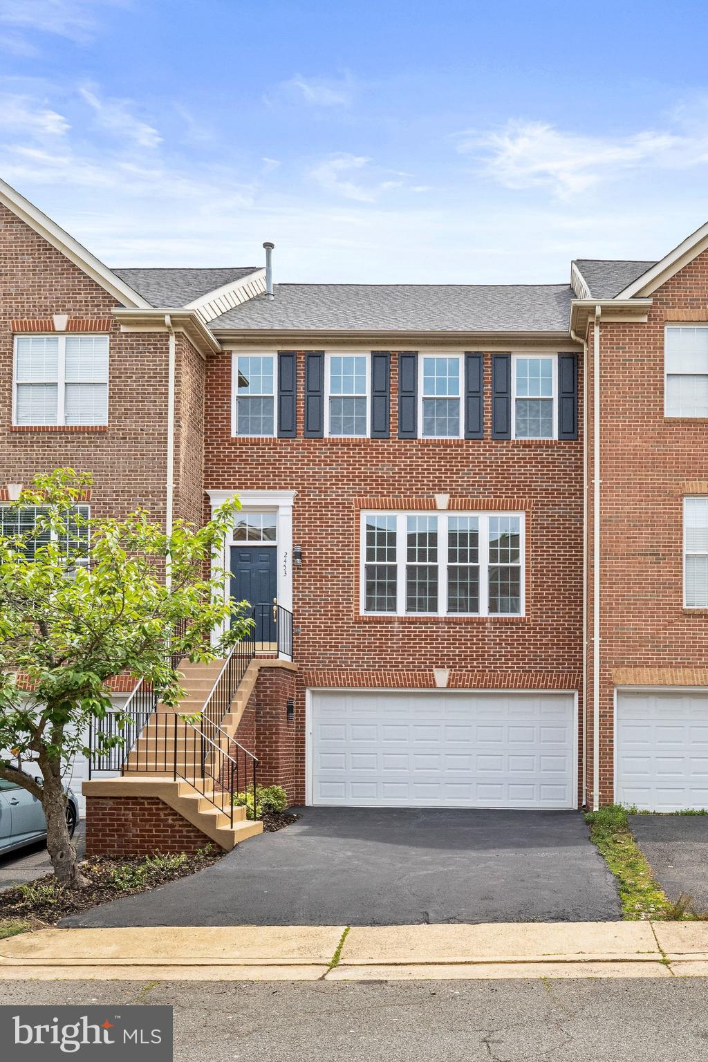 WEXFORD TOWNHOMES AT MCNAIR - Residential