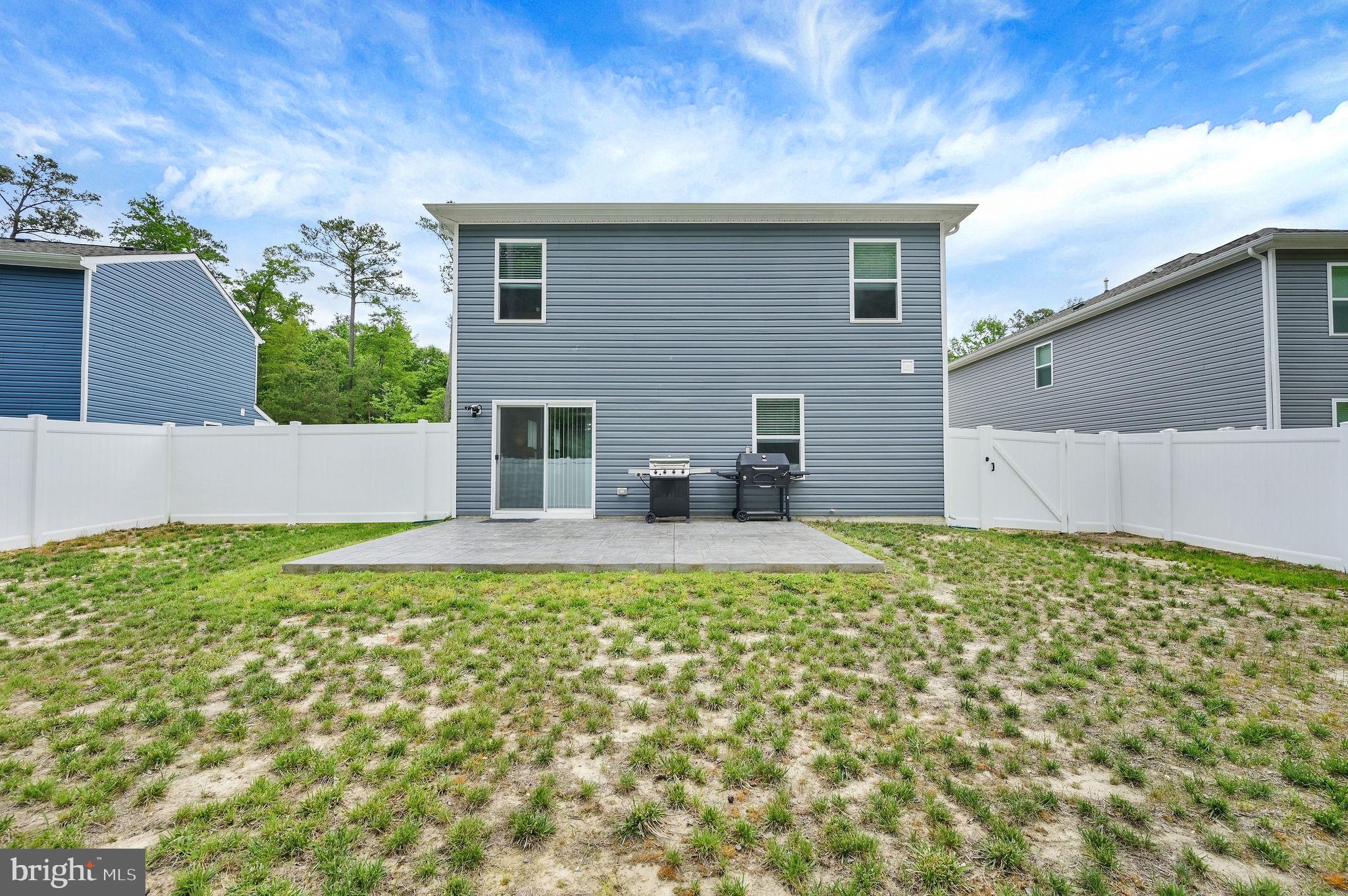 LOGANBERRY VILLAGE - Residential