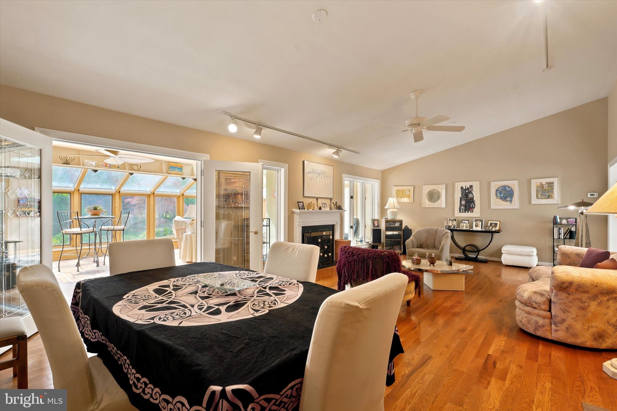 WHITPAIN FARM - Residential