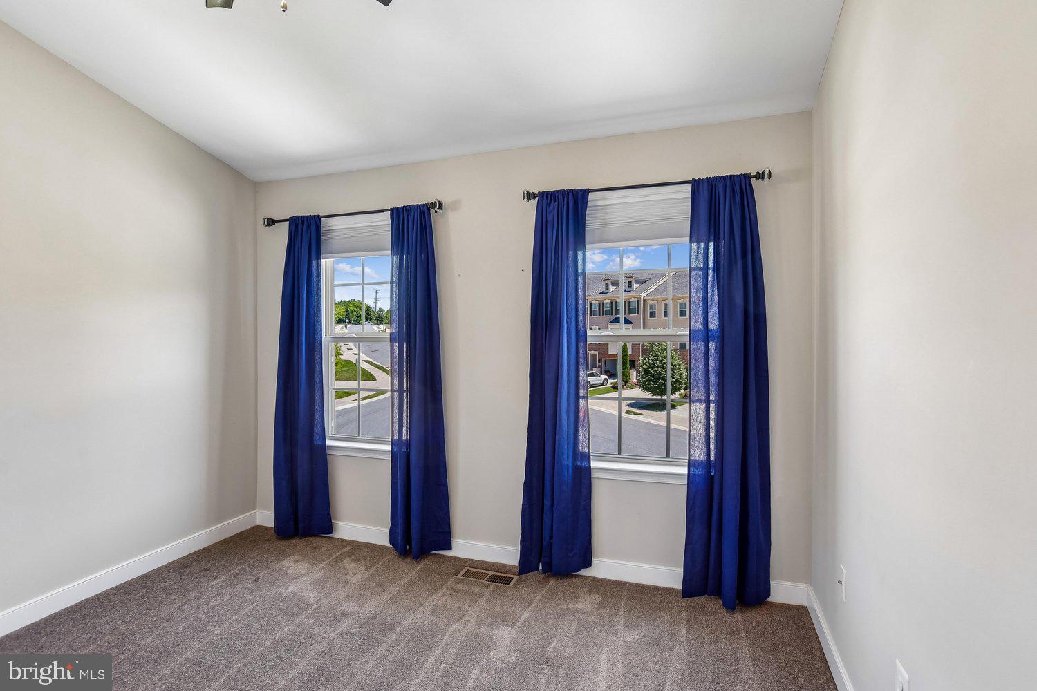 HUNT VALLEY OVERLOOK - Residential