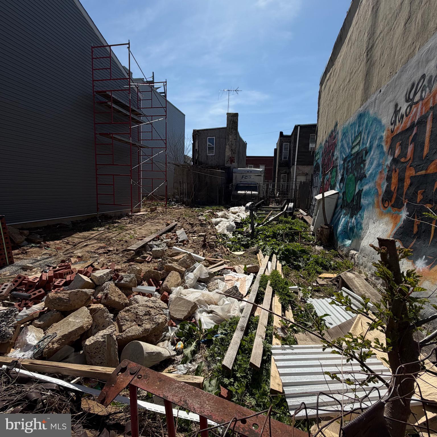 PORT RICHMOND - Land