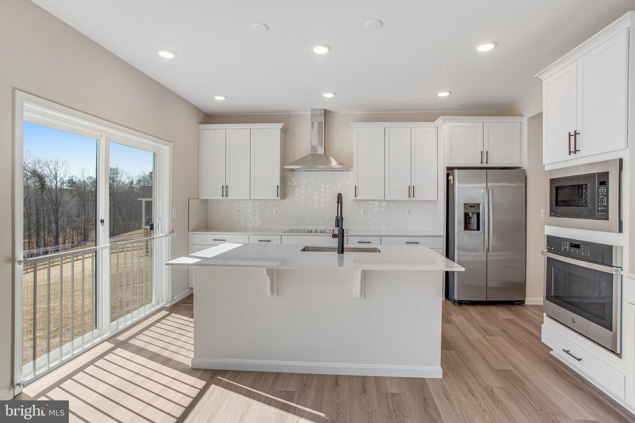 WILDERNESS SHORES - Residential