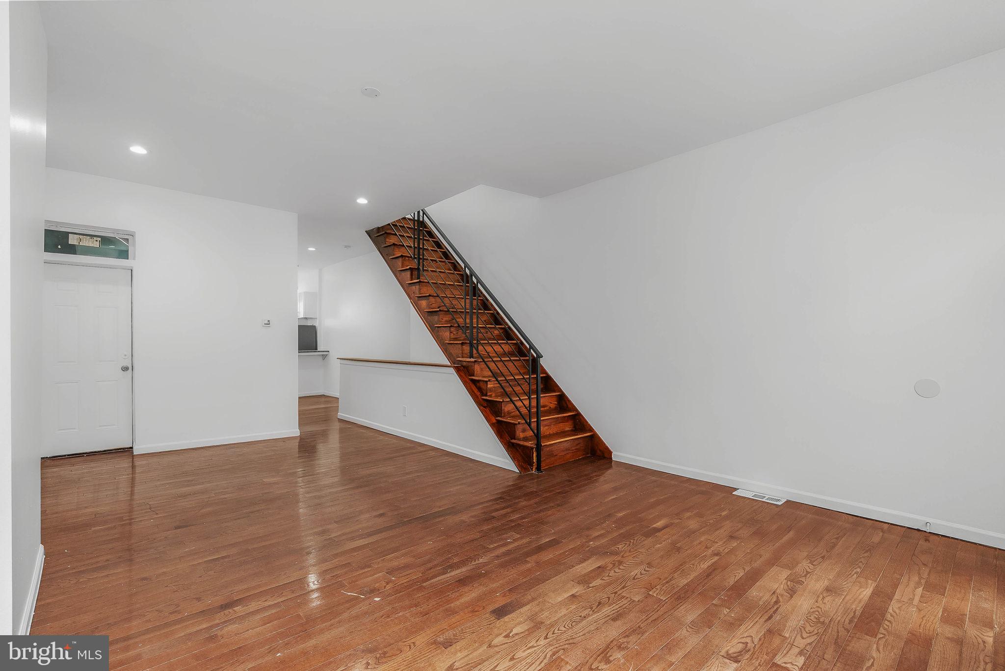 POINT BREEZE - Residential