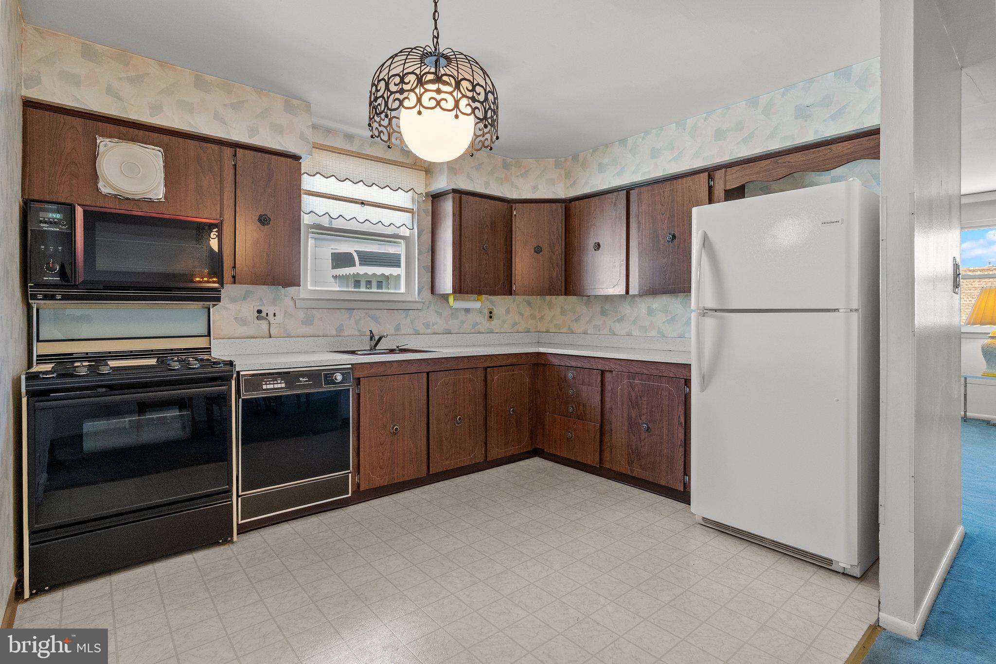BUSTLETON - Residential