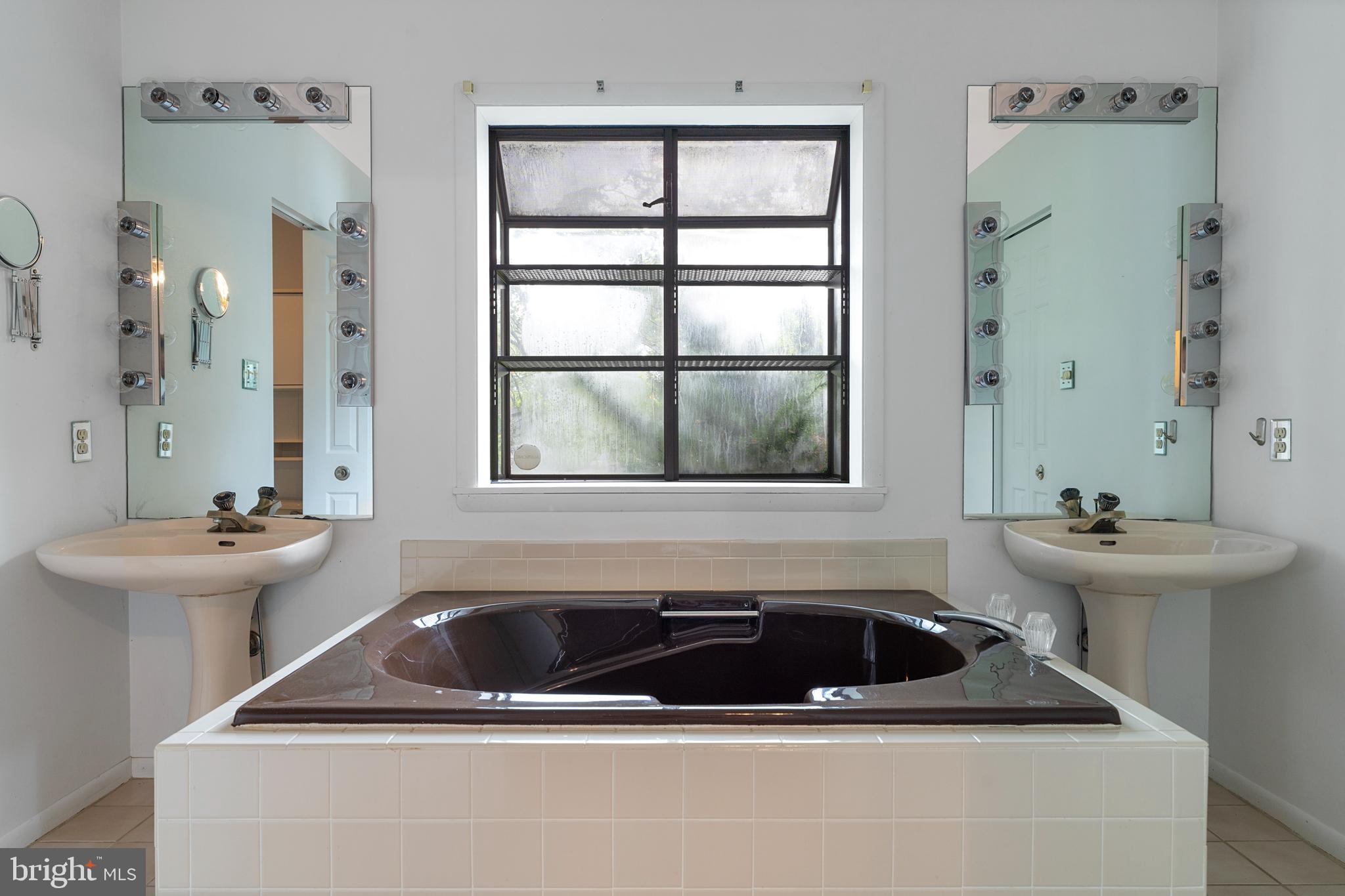 BROADRIDGE - Residential