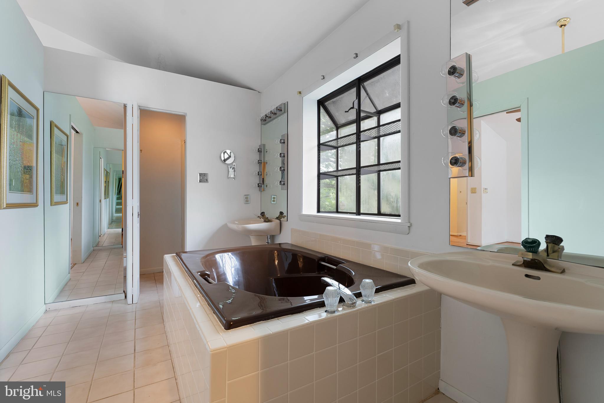 BROADRIDGE - Residential