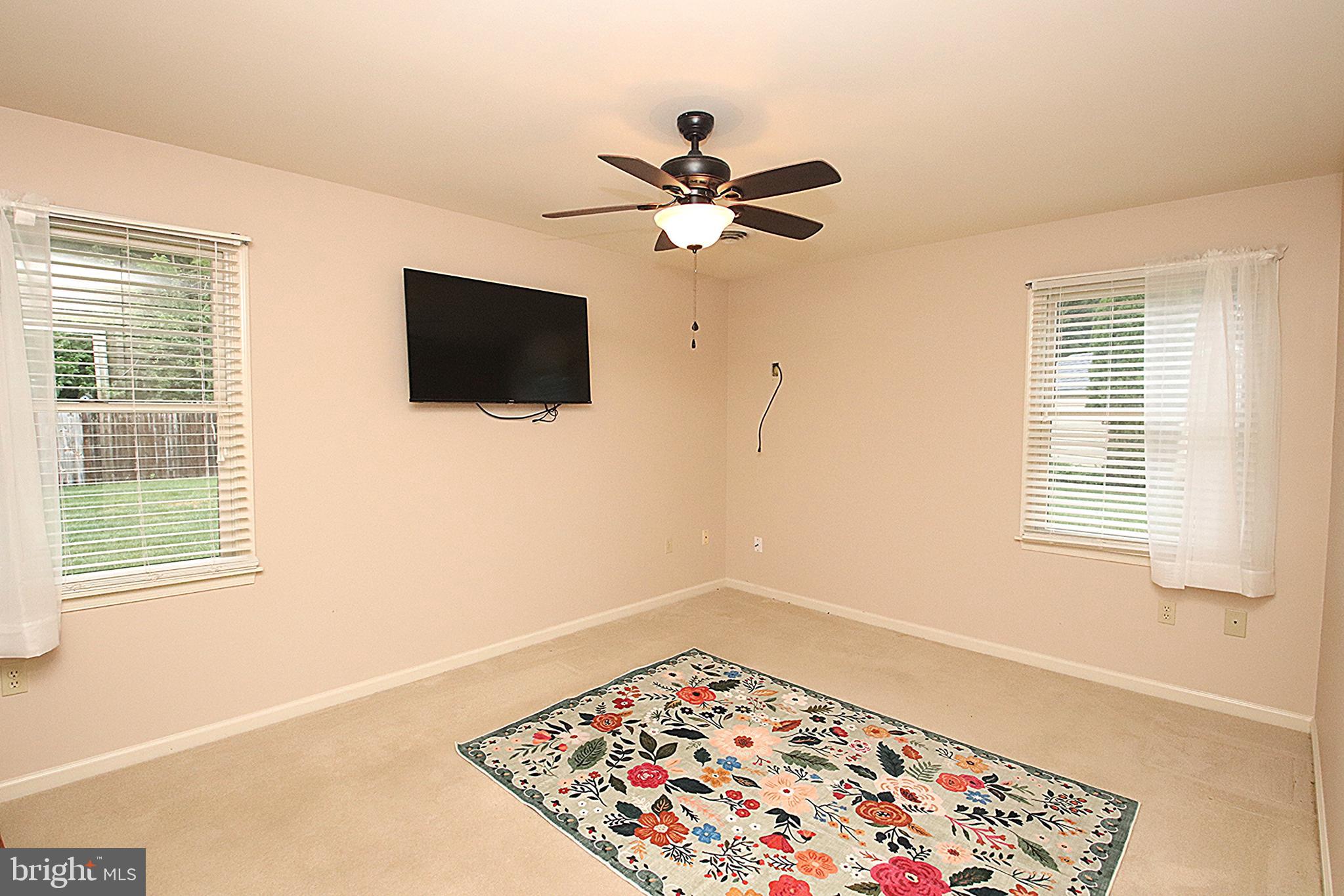 SOUTH POINTE - Residential