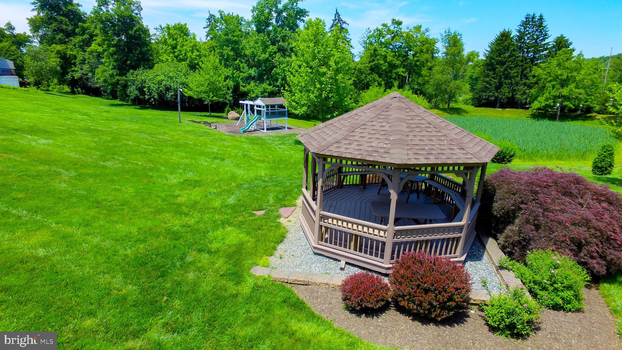 WILLISTOWN WOODS - Residential