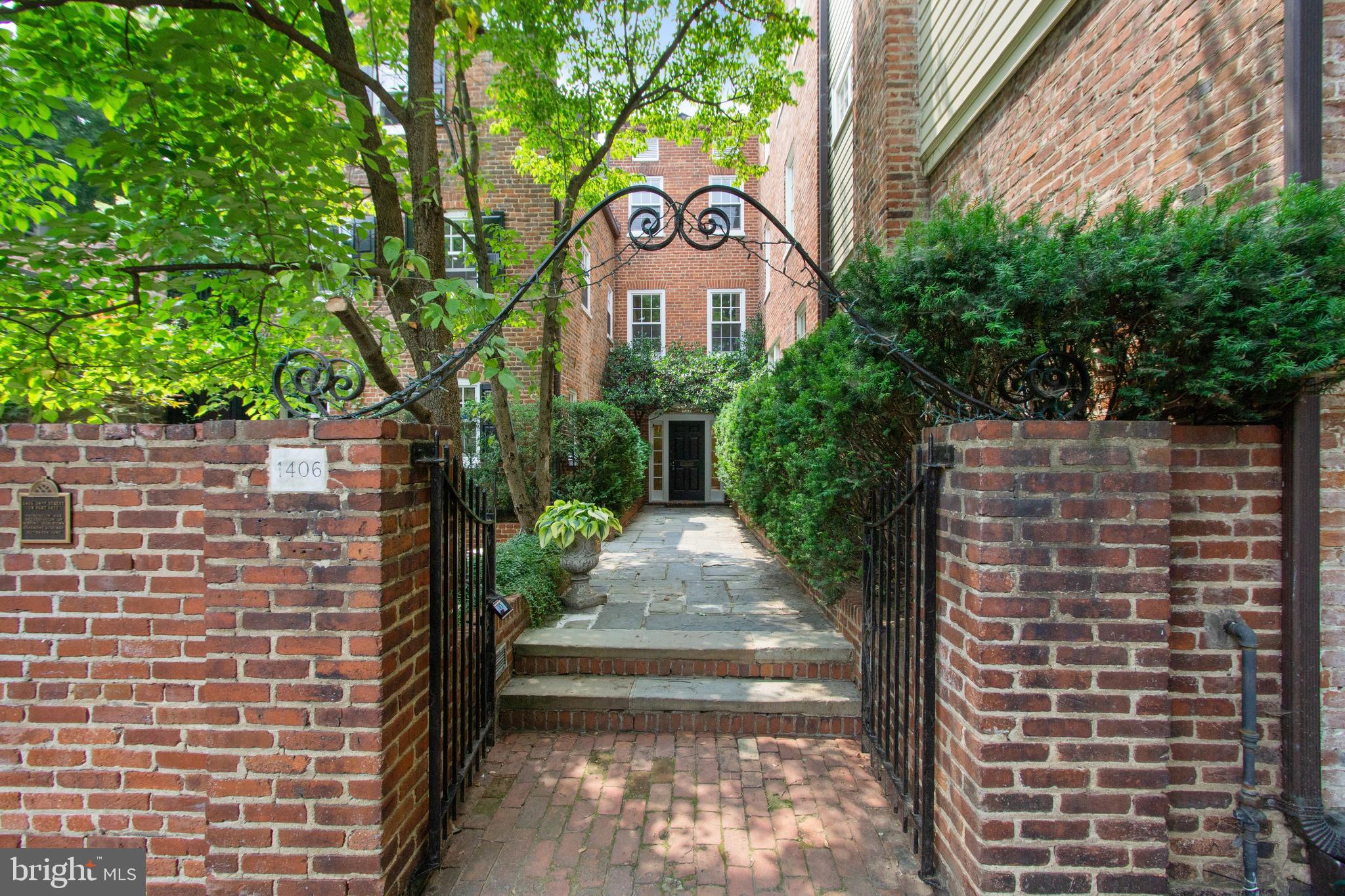 GEORGETOWN - Residential