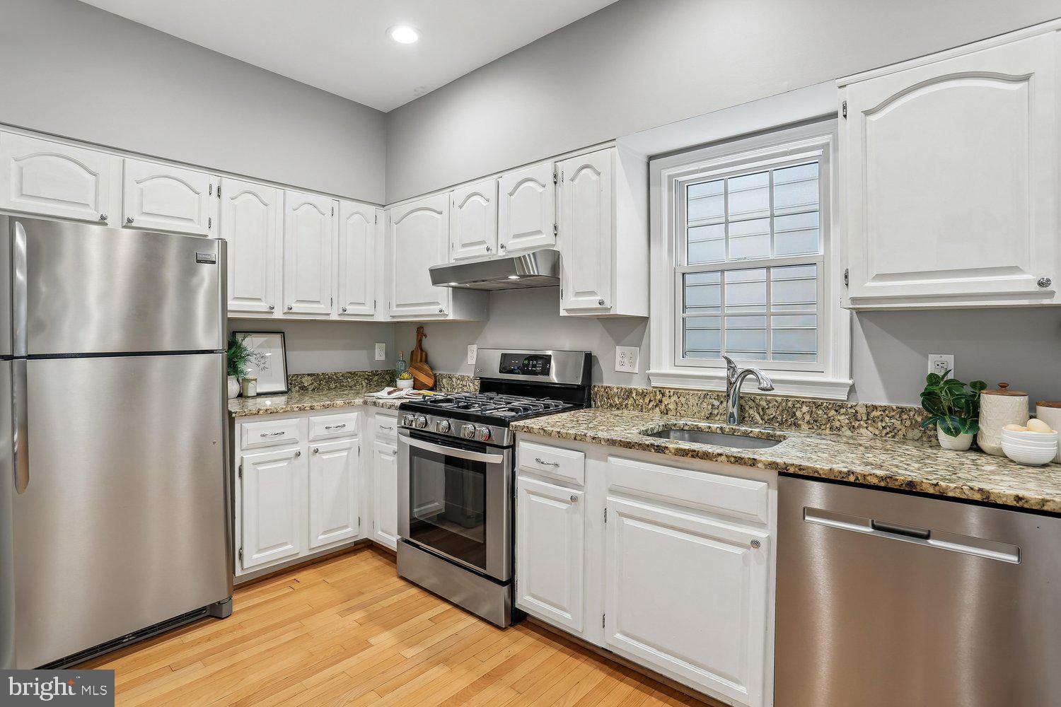 KENTLANDS - Residential