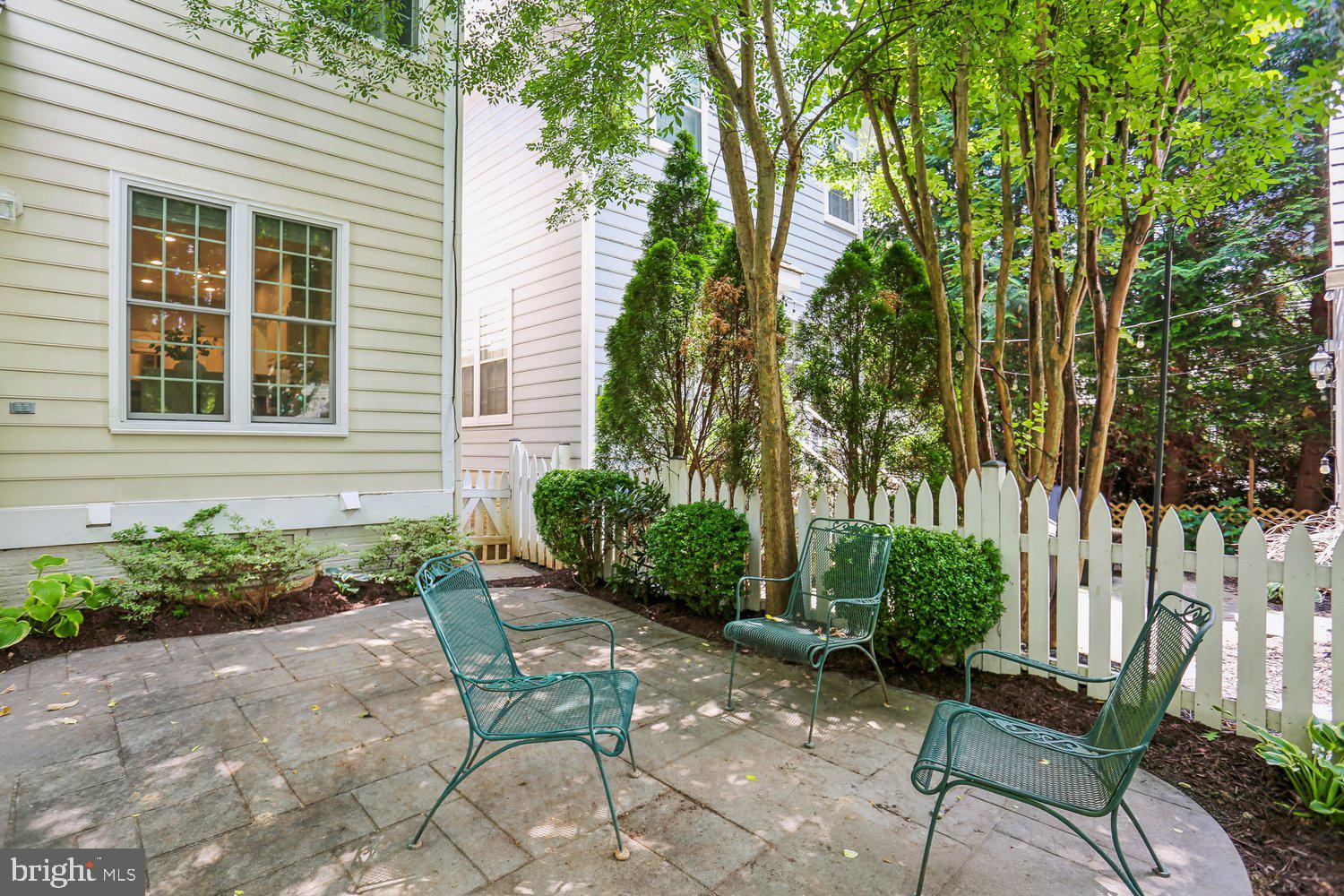 KENTLANDS - Residential