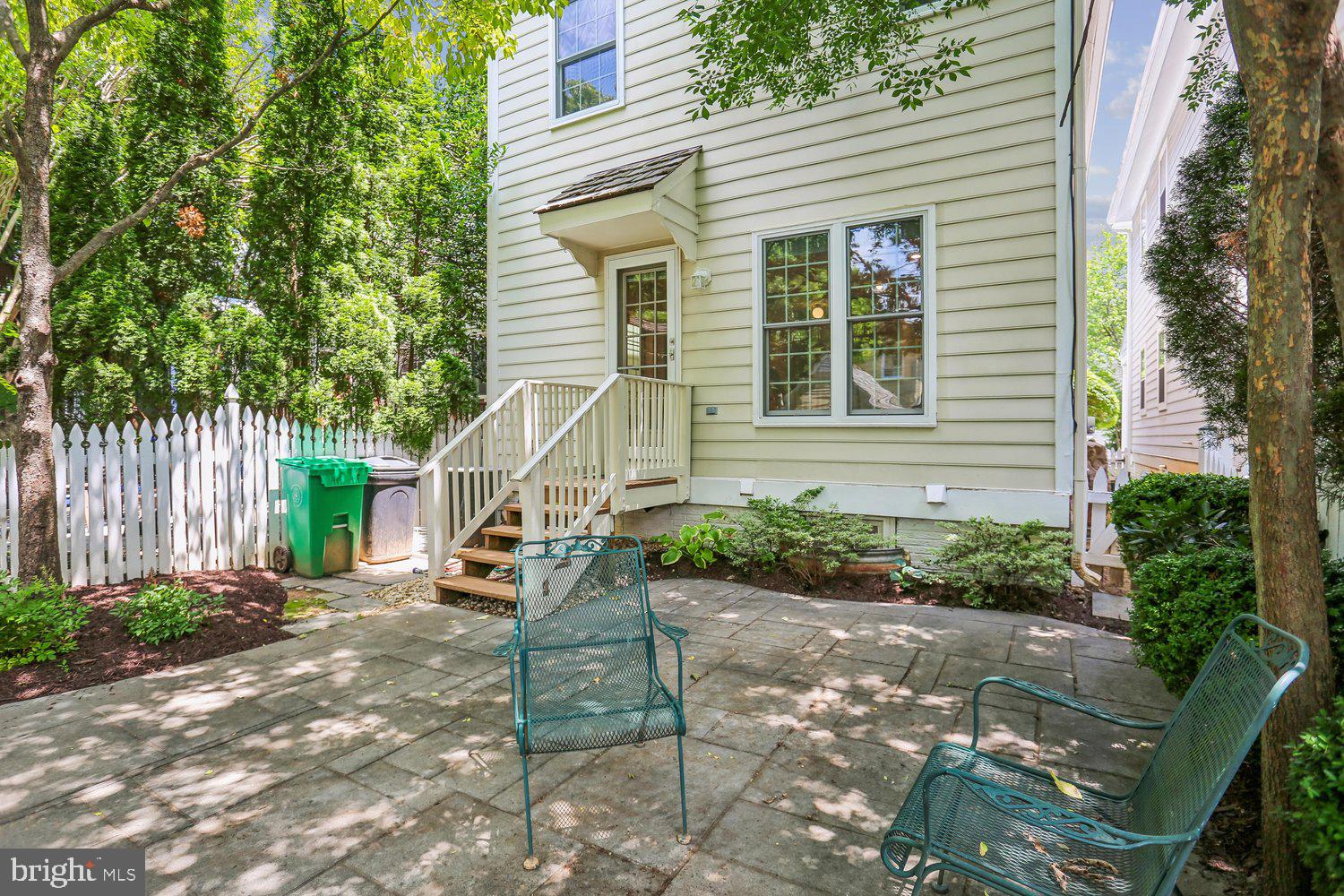 KENTLANDS - Residential