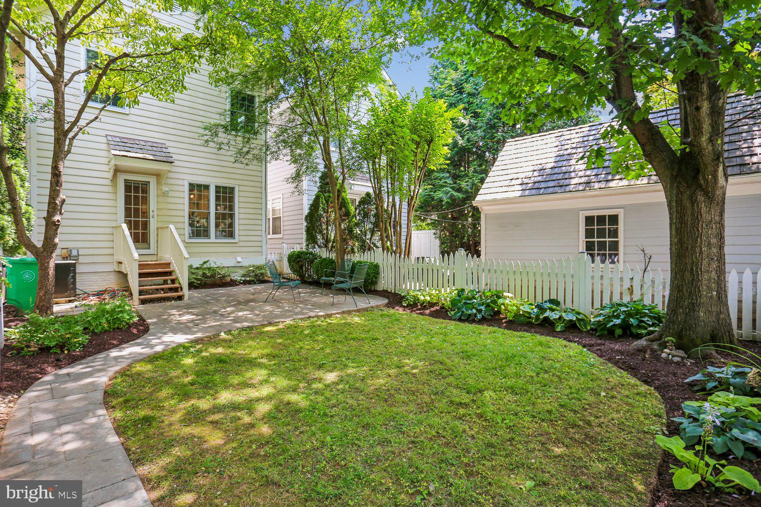 KENTLANDS - Residential