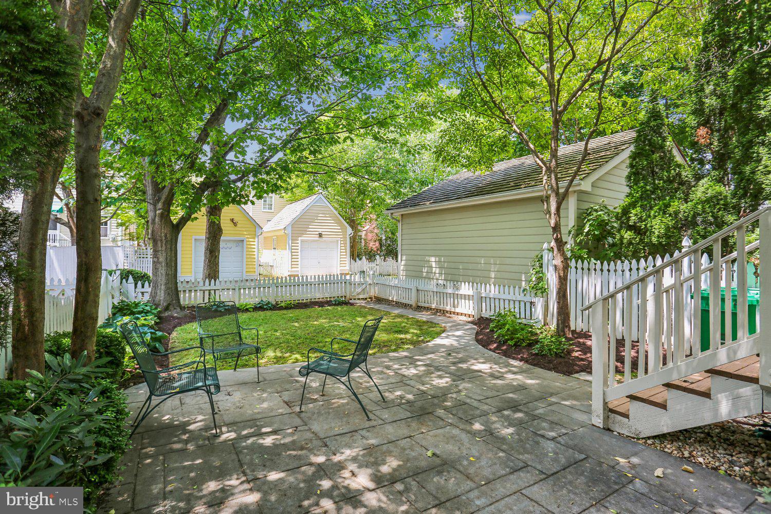 KENTLANDS - Residential