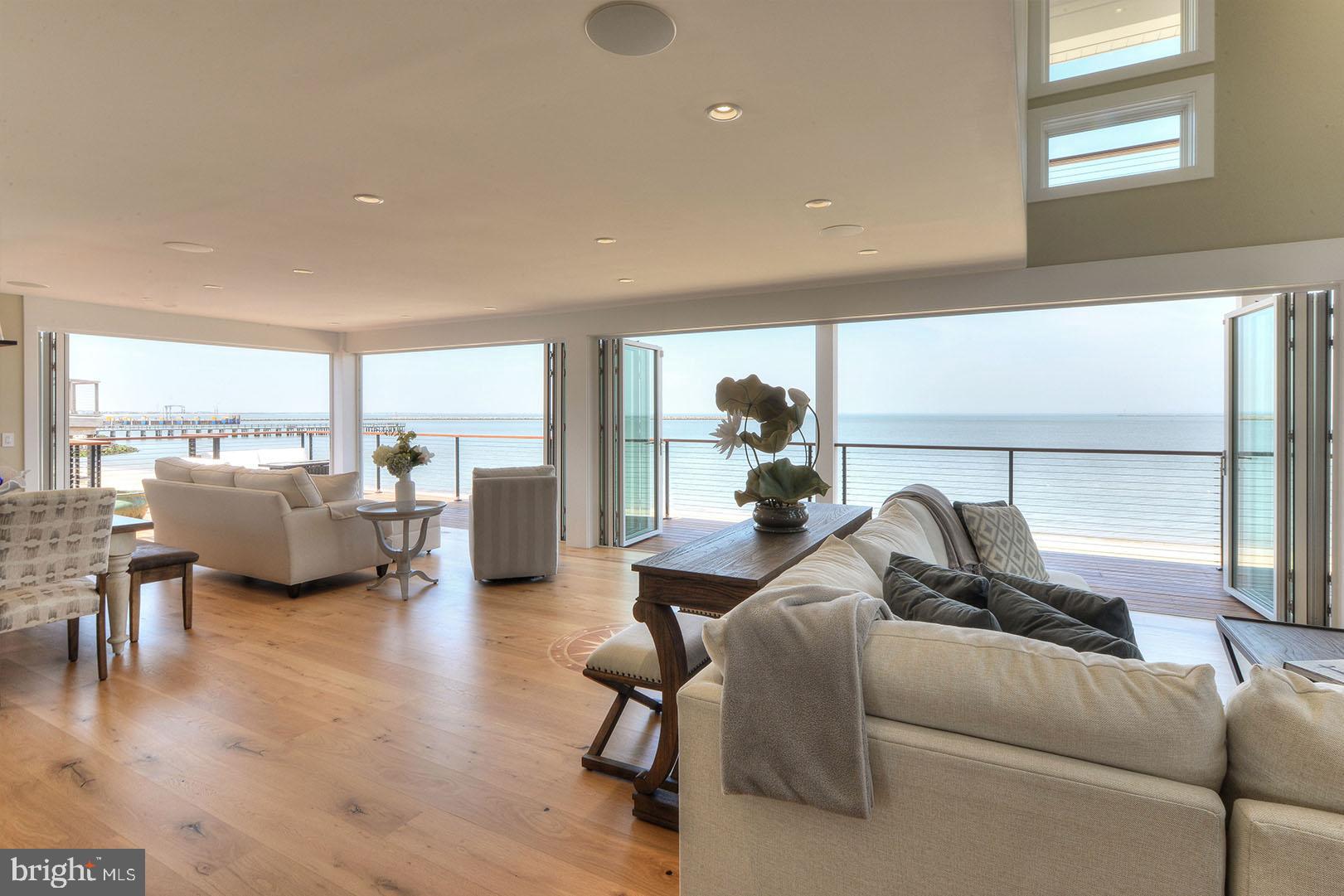 CAPE SHORES - Residential