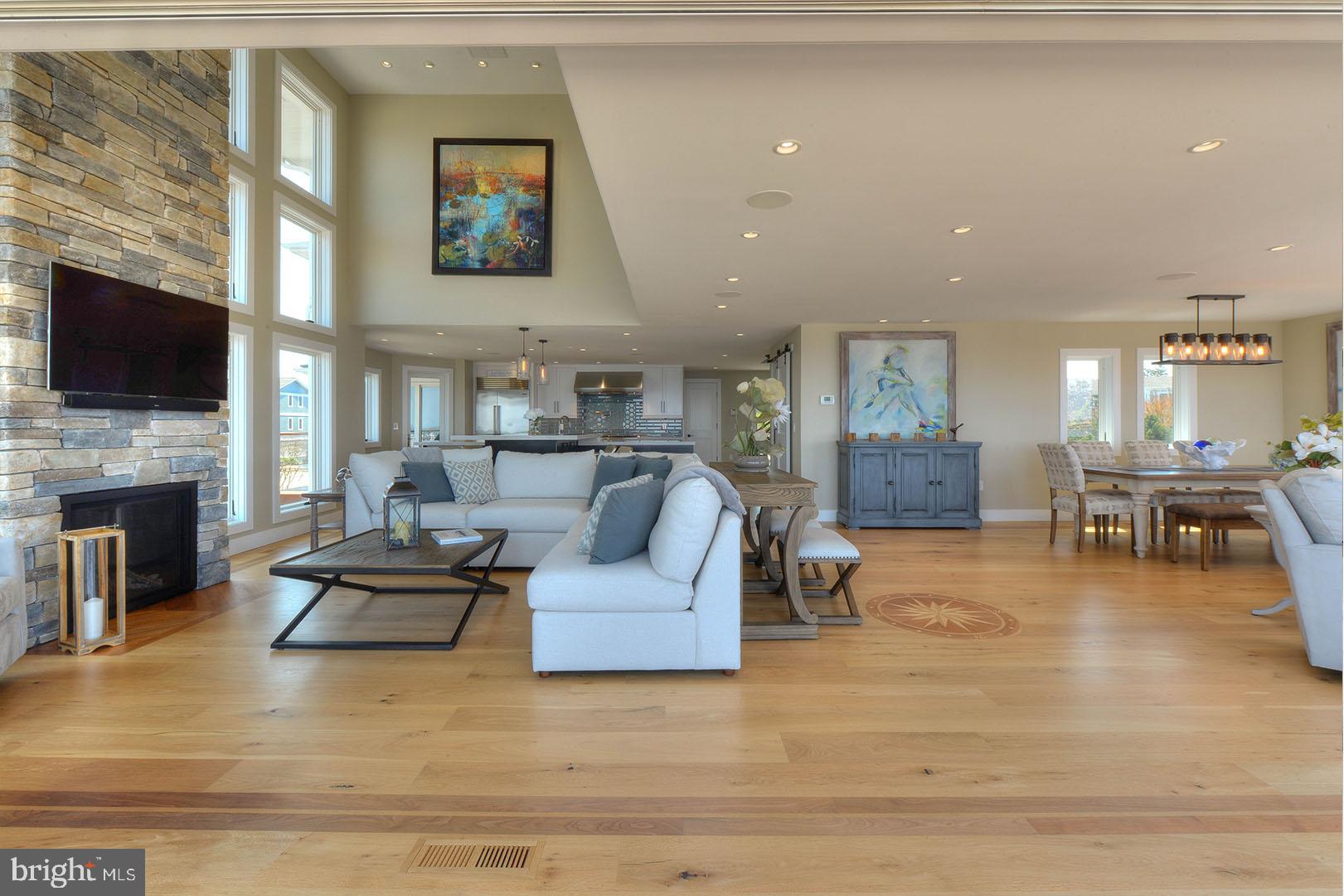 CAPE SHORES - Residential