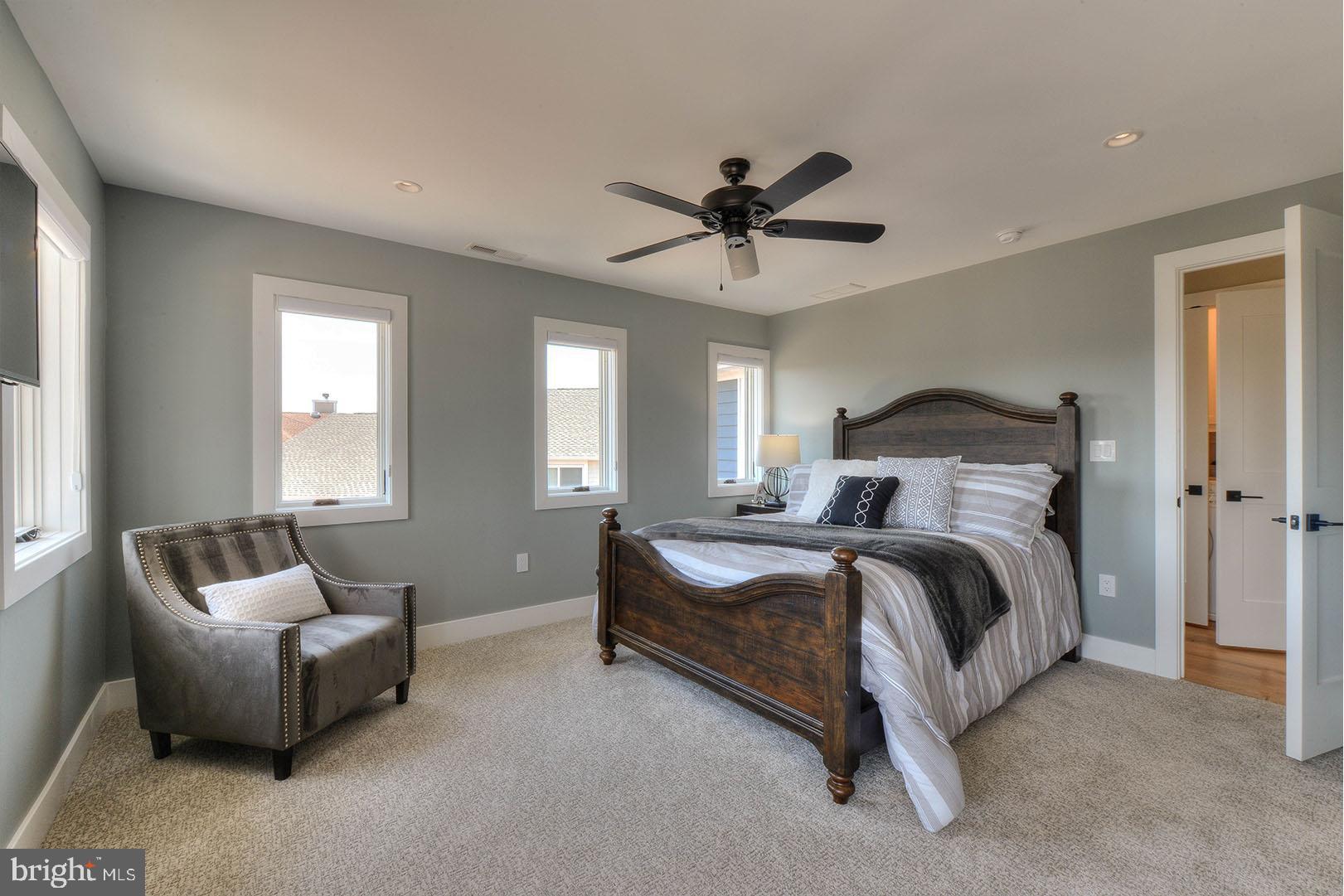 CAPE SHORES - Residential