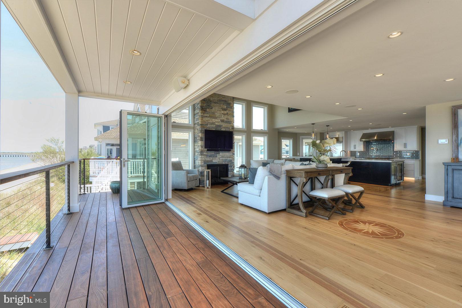 CAPE SHORES - Residential