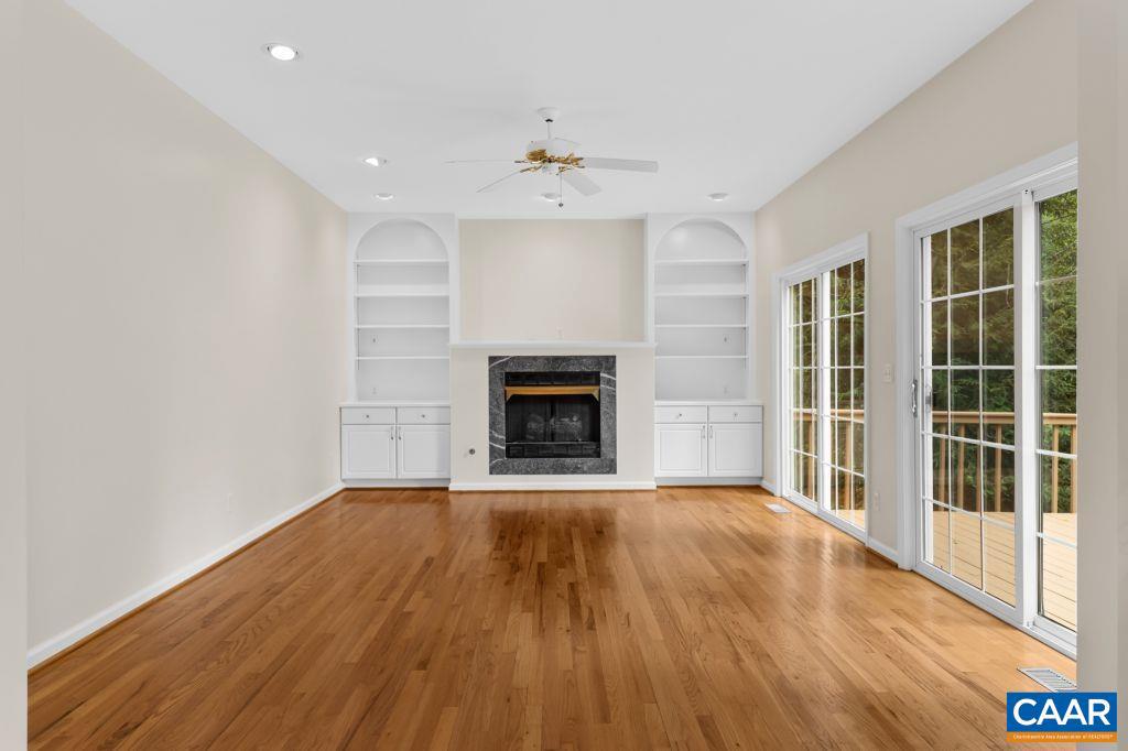FOREST LAKES SOUTH - Residential