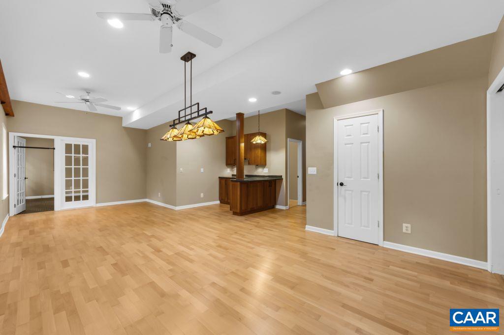FOREST LAKES SOUTH - Residential