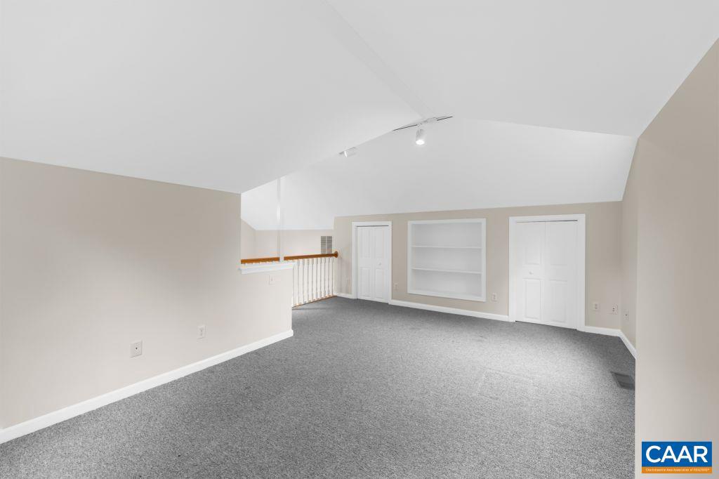 FOREST LAKES SOUTH - Residential