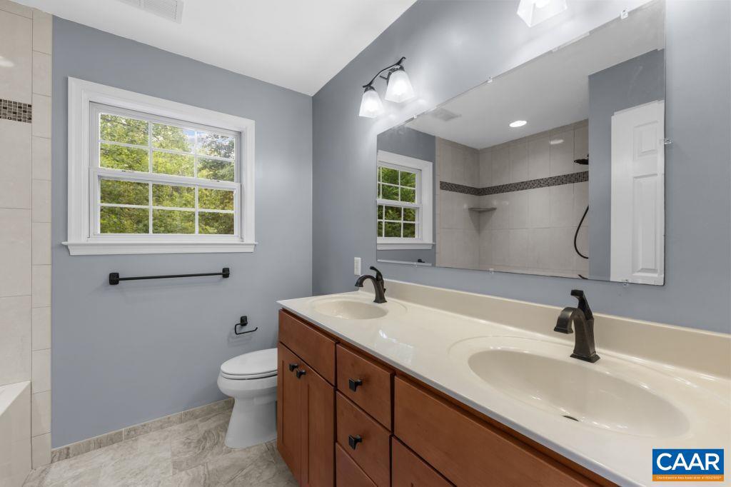 FOREST LAKES SOUTH - Residential