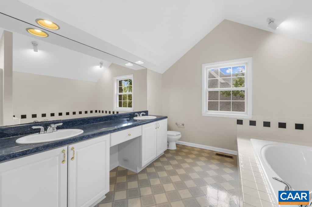 FOREST LAKES SOUTH - Residential