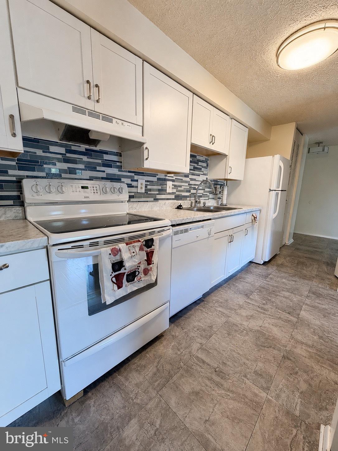GUNNERS VIEW - Residential