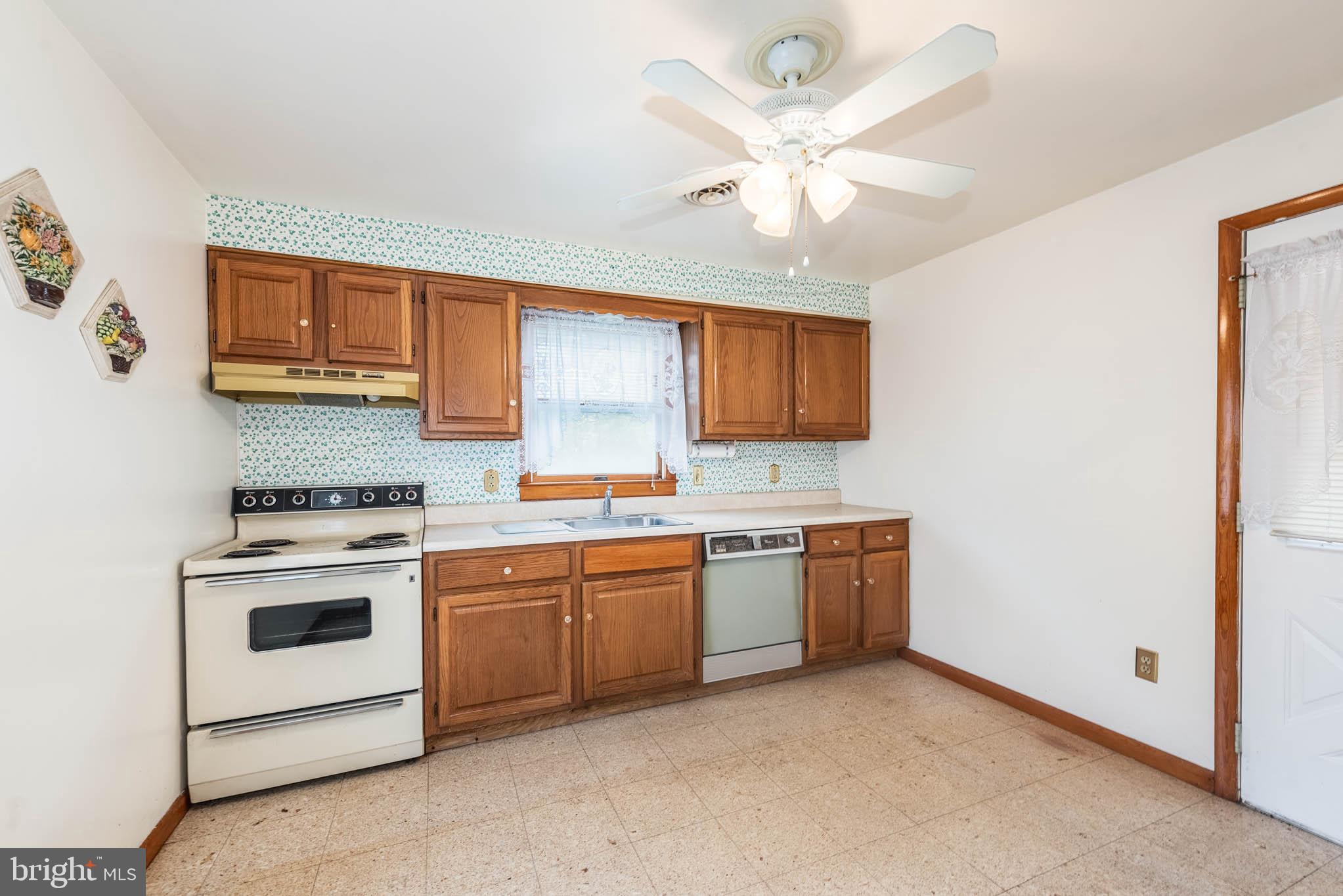 CARNEY GROVE - Residential