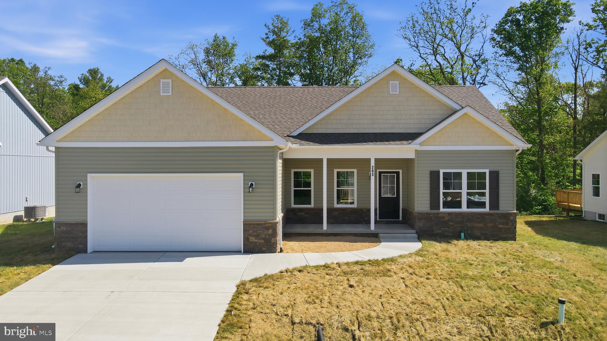 Introducing the 1441 Rancher D by Warfield Homes at Middle Creek Vistas. Have you been dreaming of a home that offers one-level living? Perhaps you have been strategizing to make a plan to retire in place. Warfield Homes Inc. has been building custom homes in the Northern Shenandoah Valley for over 30 years. You'll love the openness of the floor plan, the 9' ceilings & the luxury vinyl plank flooring. The kitchen is beautifully finished with soft close cabinets, stainless steel appliances & upgraded countertops. This floor plan features a walk-in pantry. The primary suite features a walk-in closet, dual sinks & a custom
shower with floor to ceiling tile. A $2,000 closing cost credit & a free appraisal are available with the use of the builder's preferred lender. The completion time frame is approximately 120 days from the issuance of the county building permit.