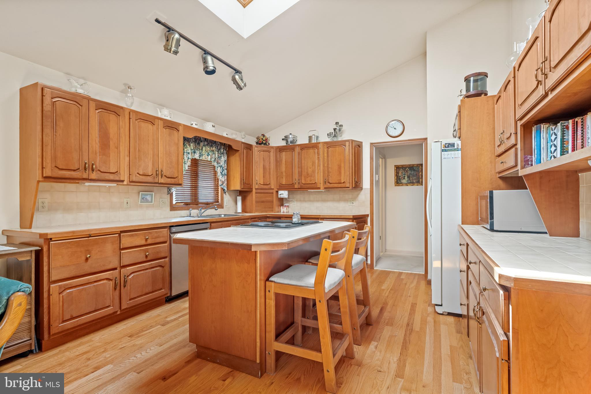COLLEGE HEIGHTS - Residential