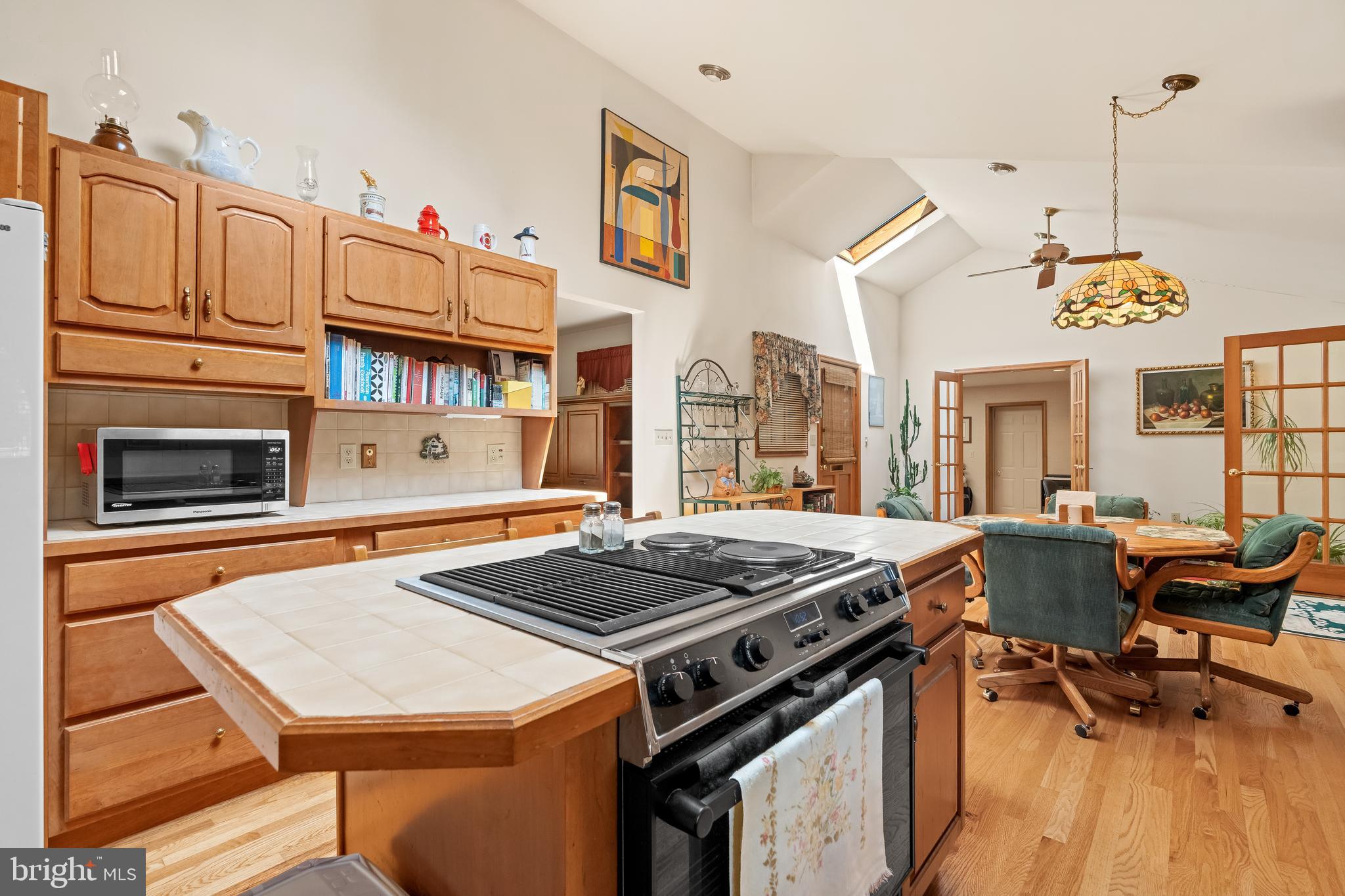COLLEGE HEIGHTS - Residential