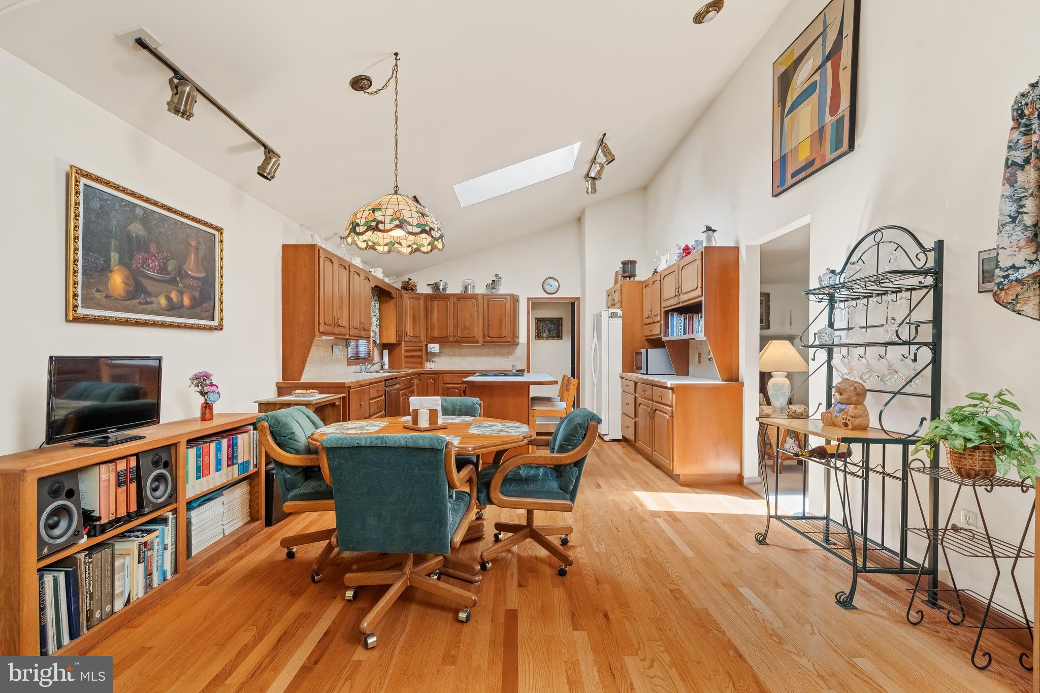 COLLEGE HEIGHTS - Residential
