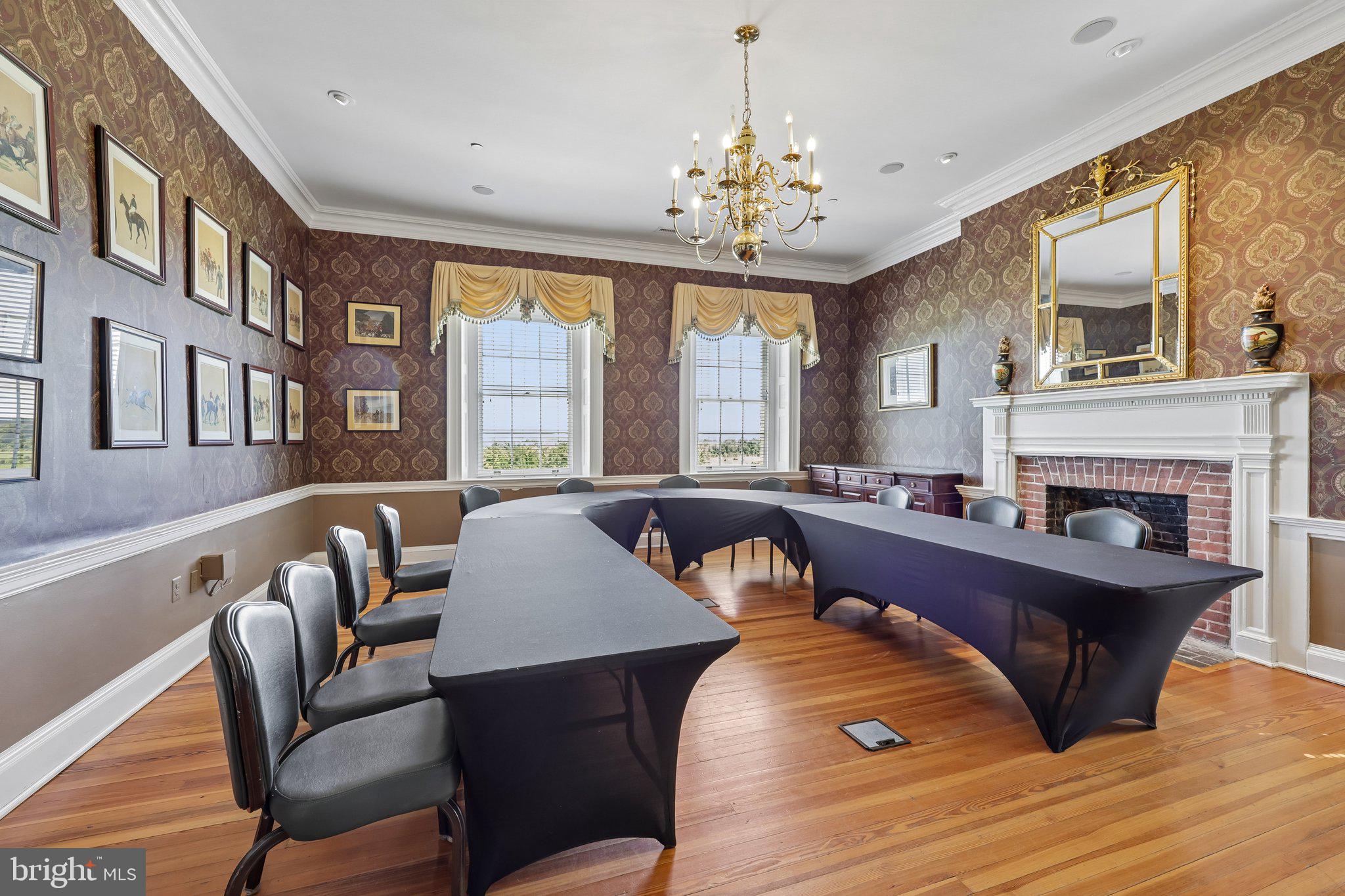 BELMONT COUNTRY CLUB - Residential