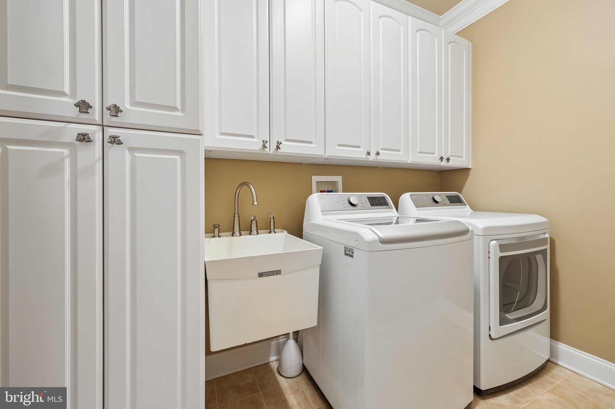 BELMONT COUNTRY CLUB - Residential