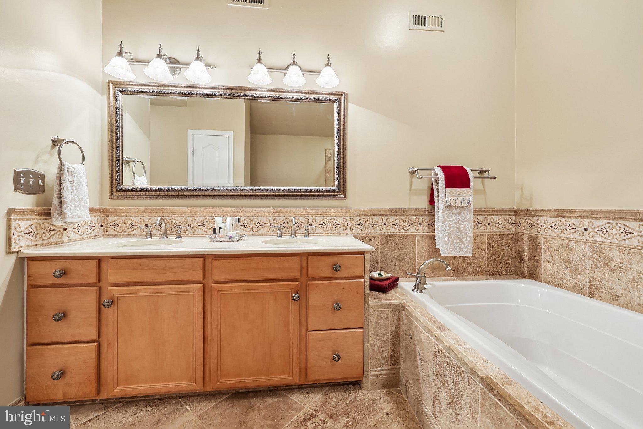 BELMONT COUNTRY CLUB - Residential