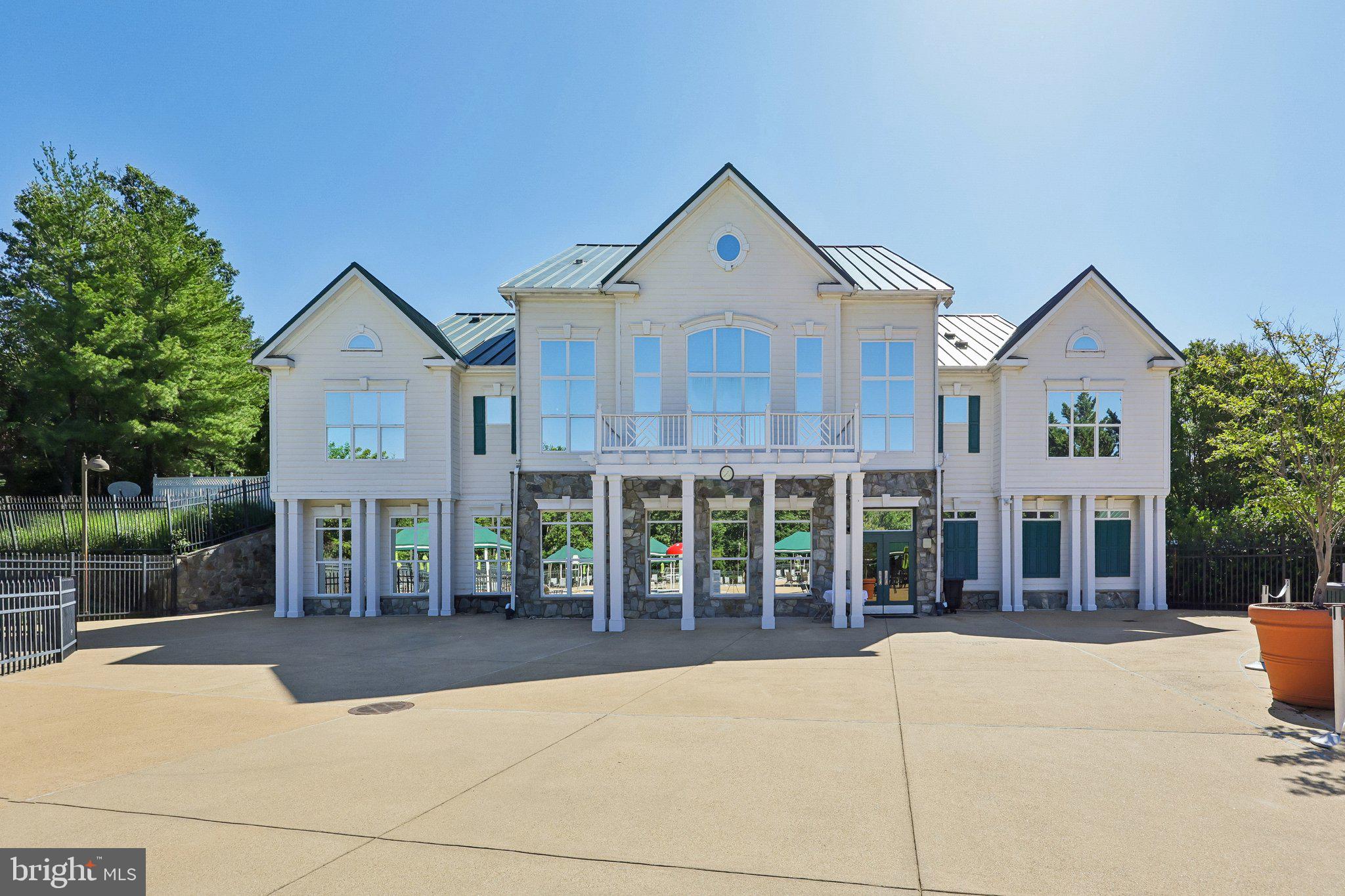 BELMONT COUNTRY CLUB - Residential
