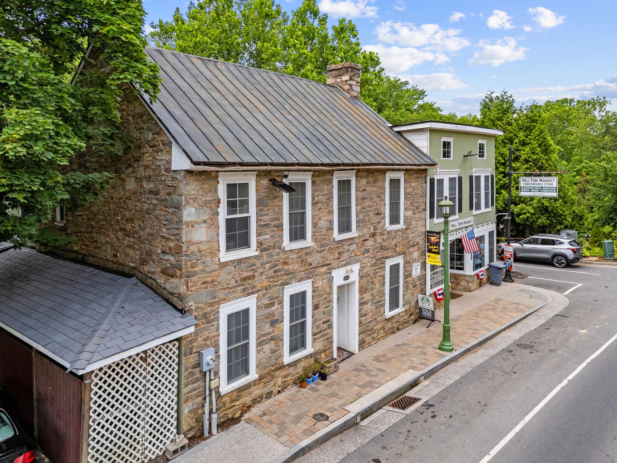 TOWN OF HILLSBORO - Residential