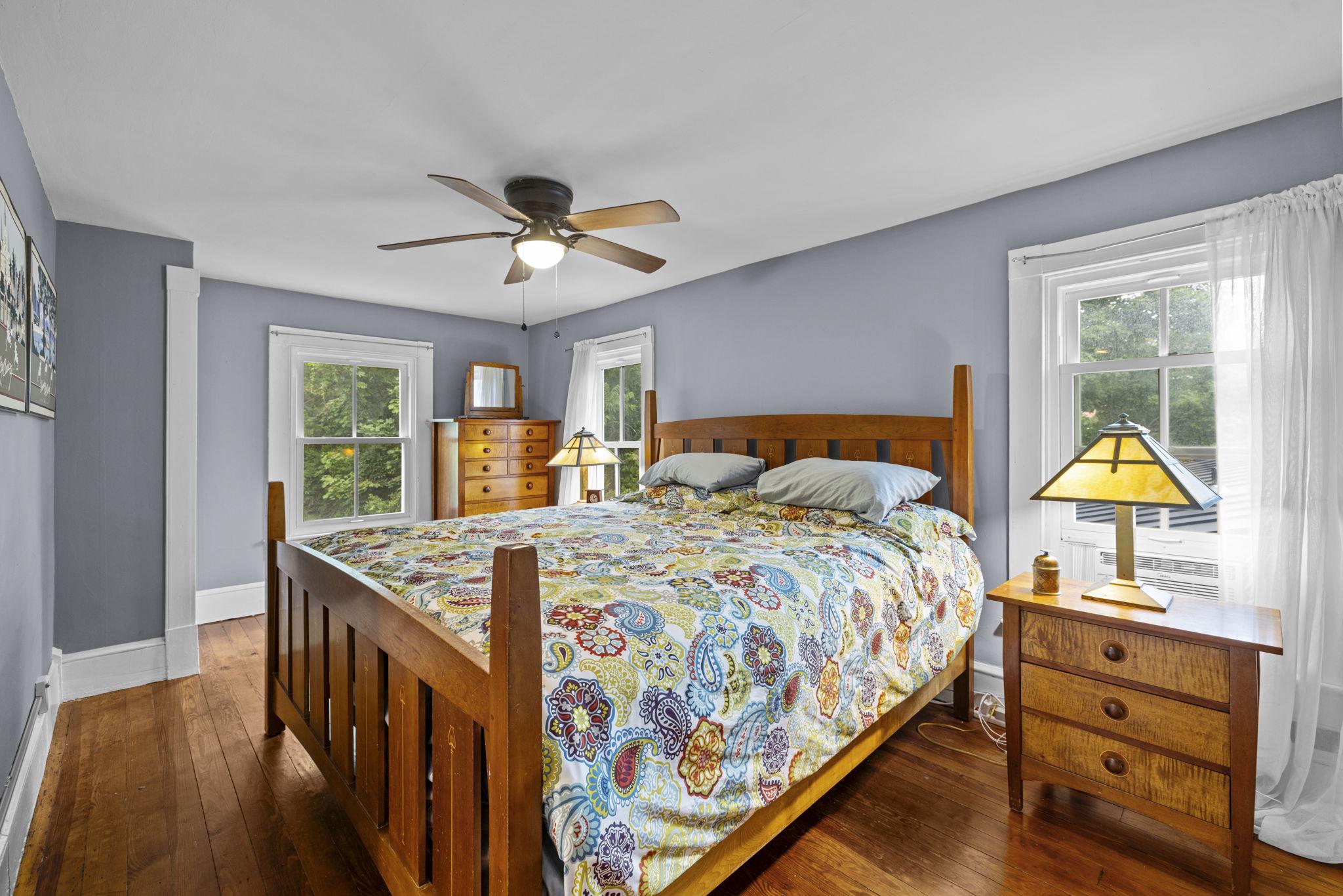 TOWN OF HILLSBORO - Residential