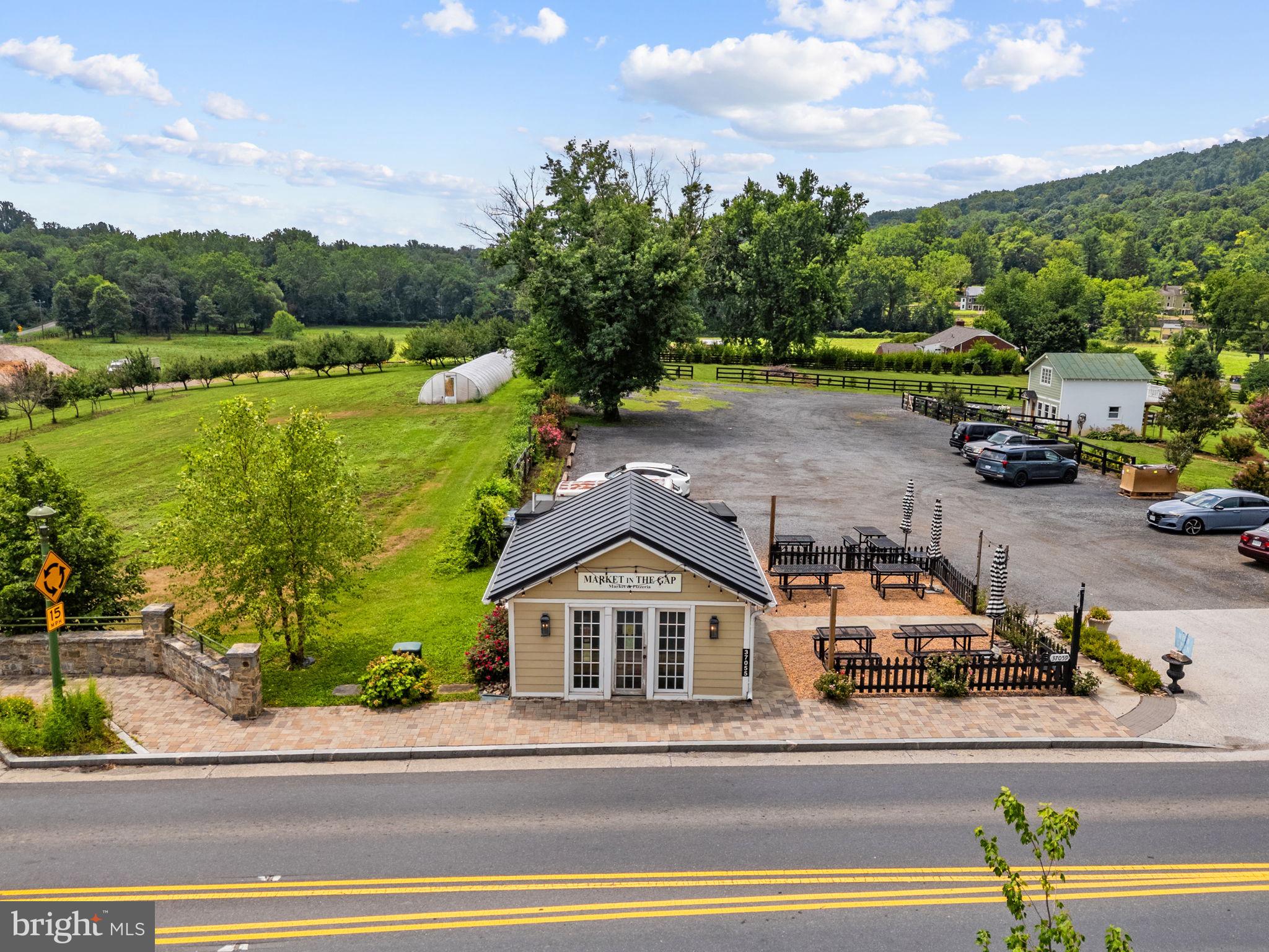 TOWN OF HILLSBORO - Residential