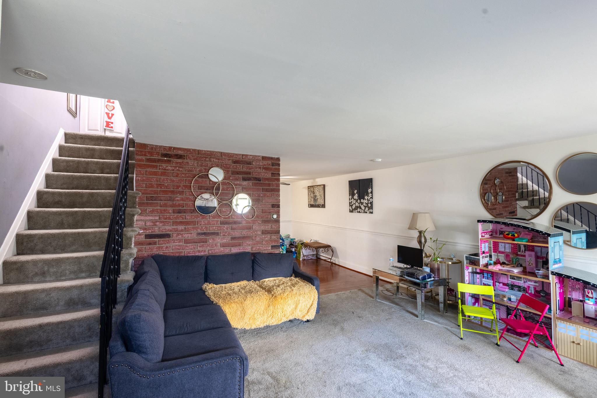 LANDSDOWNE - Residential