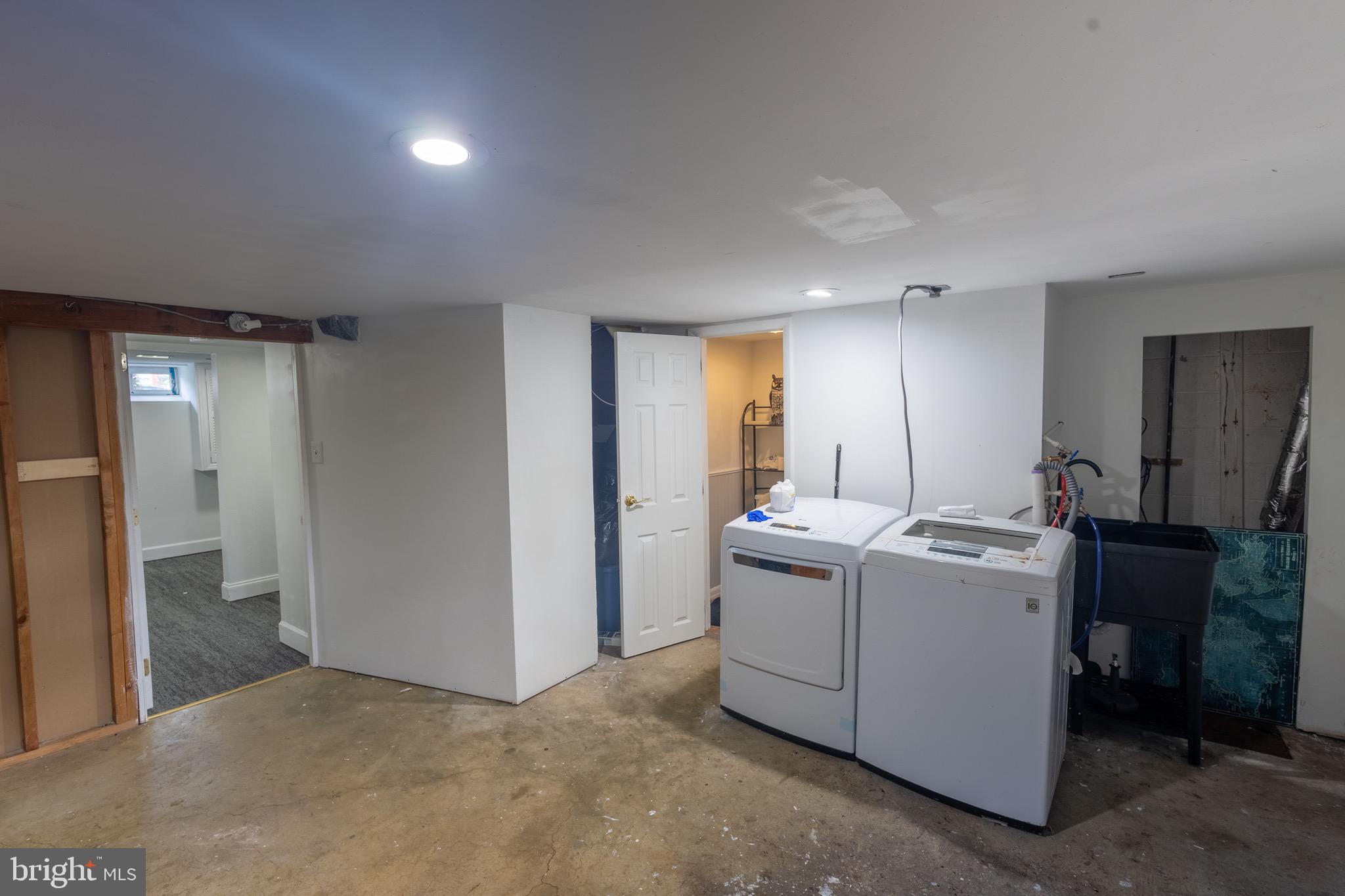 LANDSDOWNE - Residential