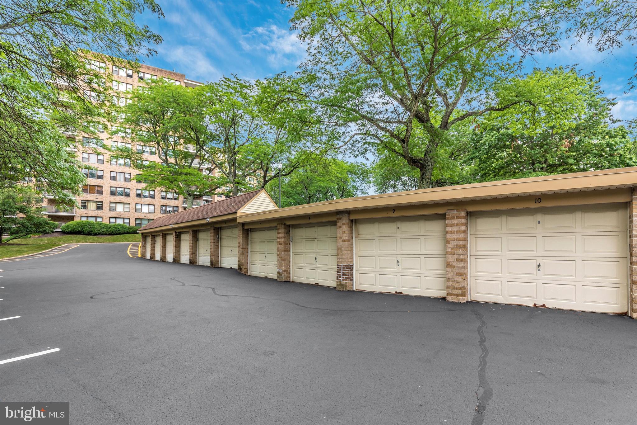 OAK HILL - Residential Lease