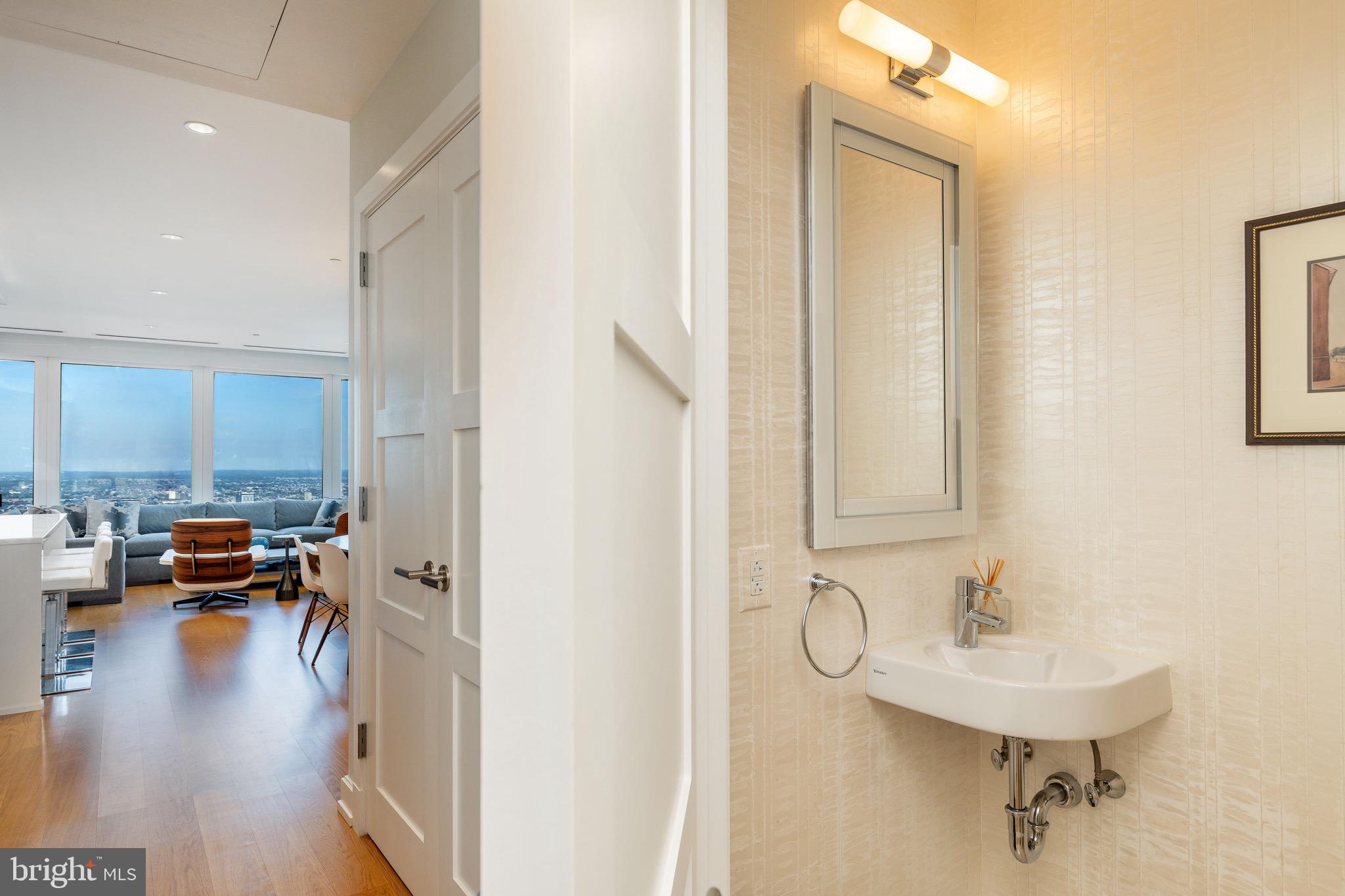 CENTER CITY - Residential